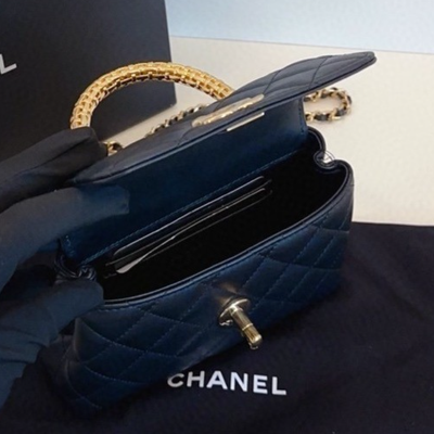 ✨CHANEL キャミソールNavy✨可愛い❣️✨サマー特価✨ Chanel 25A Cocohandle Mini Calfskin Chain Top Handle Bag Crossbody