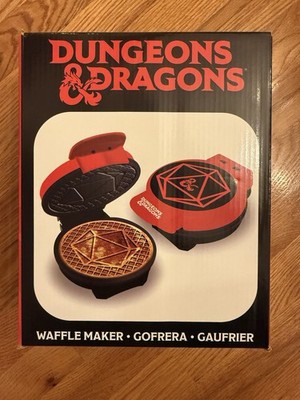 Dungeons & Dragons 20 Sided Die D&D Kitchen Gamer Gift Dorm Kitchen Waffle Maker