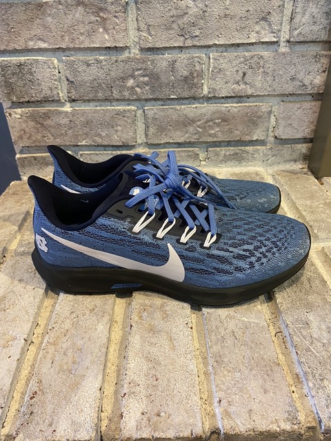 nike pegasus unc