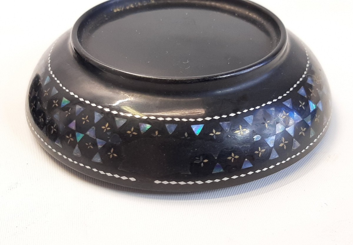 VINTAGE JAPANESE RADEN TAKAOKA LACQUERWARE TEA BOX ROUND VINTAGE JAPANESE RADEN TAKAOKA LACQUERWARE TEA BOX ROUND