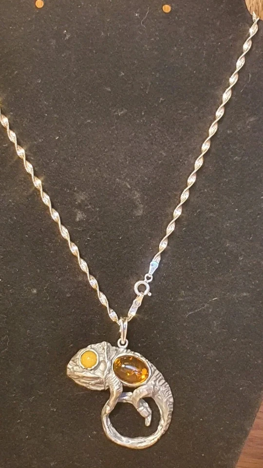 Modernist Sterling Silver 925 Baltic Amber Cameleon Pendant - Image 2 of 4