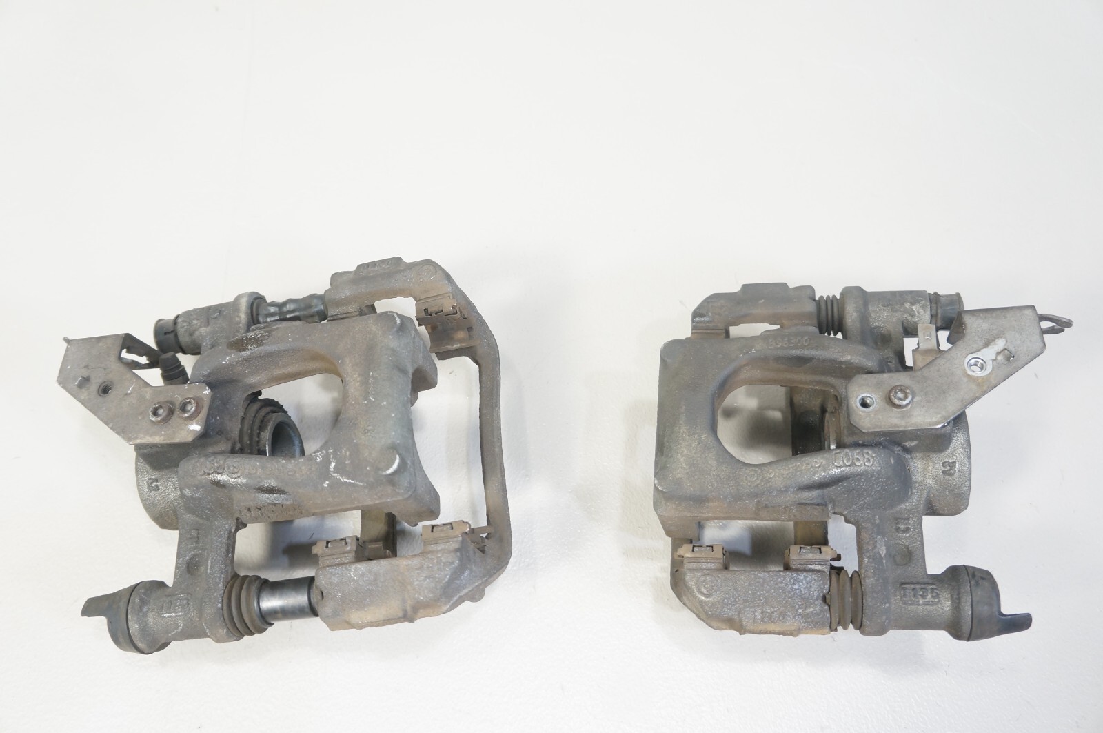 2014-2021 Maserati Ghibli REAR break caliper single cylinder pair set of 2