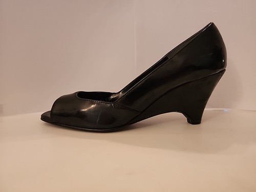 Worthington Women’s 9.5 M Black Leather Peep Toe Heels Pumps Slip On - Picture 5 of 9