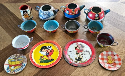 VTG OHIO ART TIN LITHO Plates Cups Tea Pots 14 PIECES