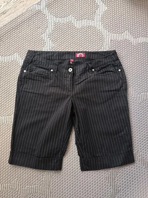Damen Bermuda Shorts Größe S ( 38) In Schwarz gestreift - Bild 1 von 3