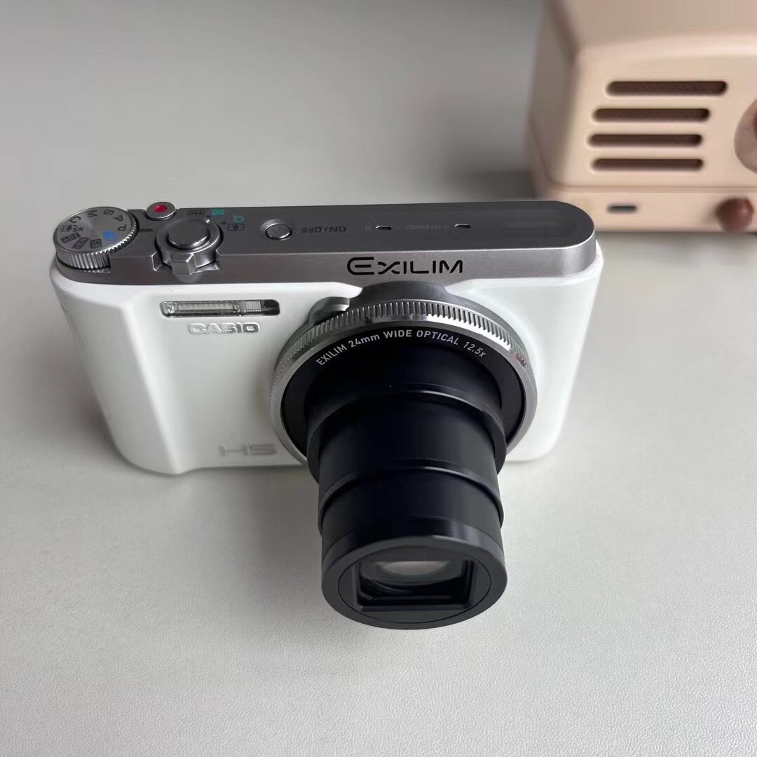 【完動品】CASIO EX-ZR1000 ホワイト Casio EXILIM Ex-ZR1000 ZR1000 digital camera W. 12.5x Zoom Lens