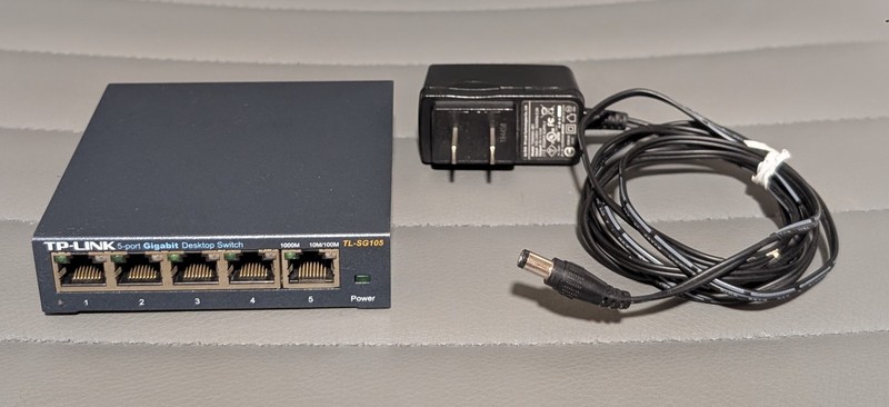 TP-Link TL-SG105 5 Port Gigabit Unmanaged Ethernet Switch Network Hub With Cord