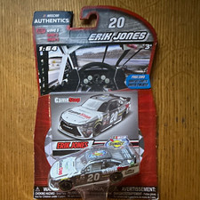 Lionel Racing NASCAR Authentics 2017 Erik Jones 20 GameStop Toyota Camry 1:64