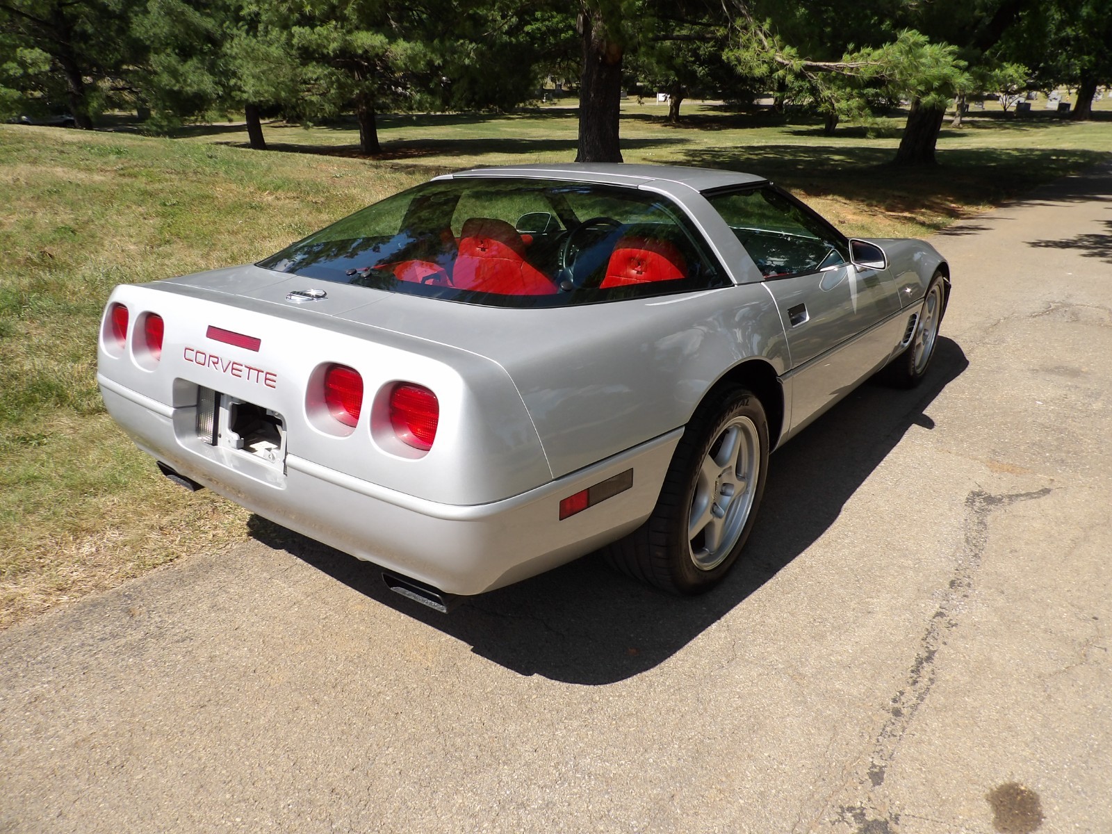 1996 Silver Chevrolet Corvette   | C4 Corvette Photo 7