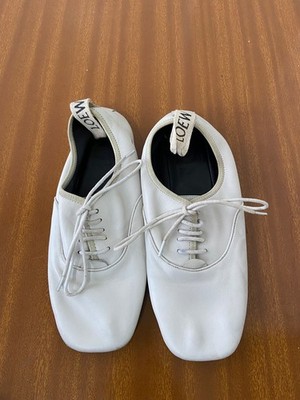 Loewe white leather flats size 37 EU