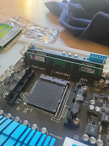 ASUS M5A97 R1.02 Motherboard with 8GB Kingston RAM,CPU fan, D-Link DWL-G520 wifi - Picture 2 of 6