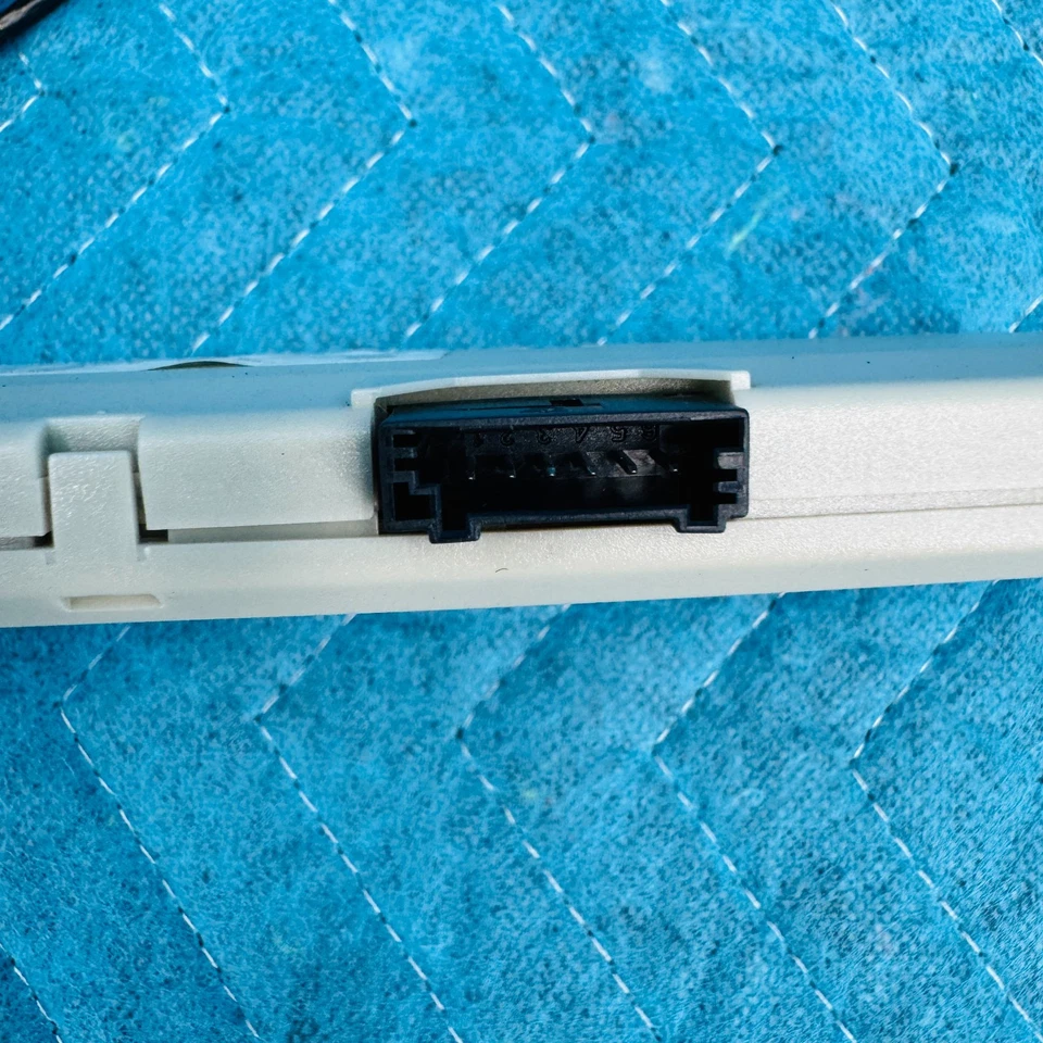 Unidad amplificadora de antena de radio BMW 650i 2012-2017 OEM AV926708401 Foto 3 de 4