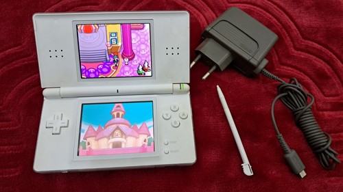 Nintendo DS Lite White Console + Charger + Stylus | Mario & Luigi and others - Picture 2 of 7
