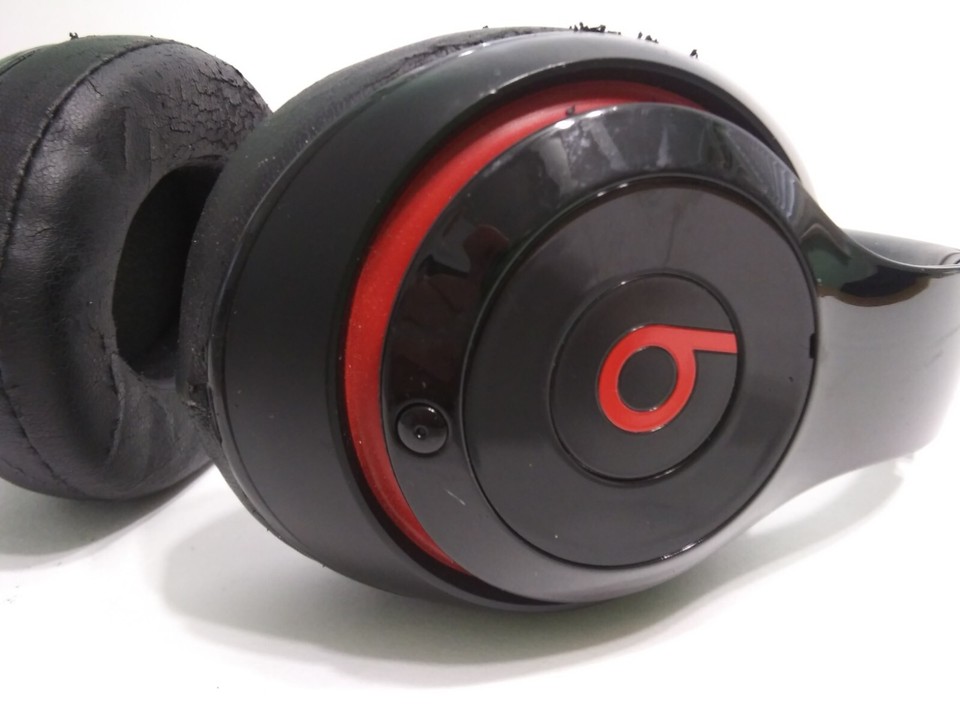Beats by Dr. Dre Studio 2.0 Black Red Over The Ear Wired Headphones
