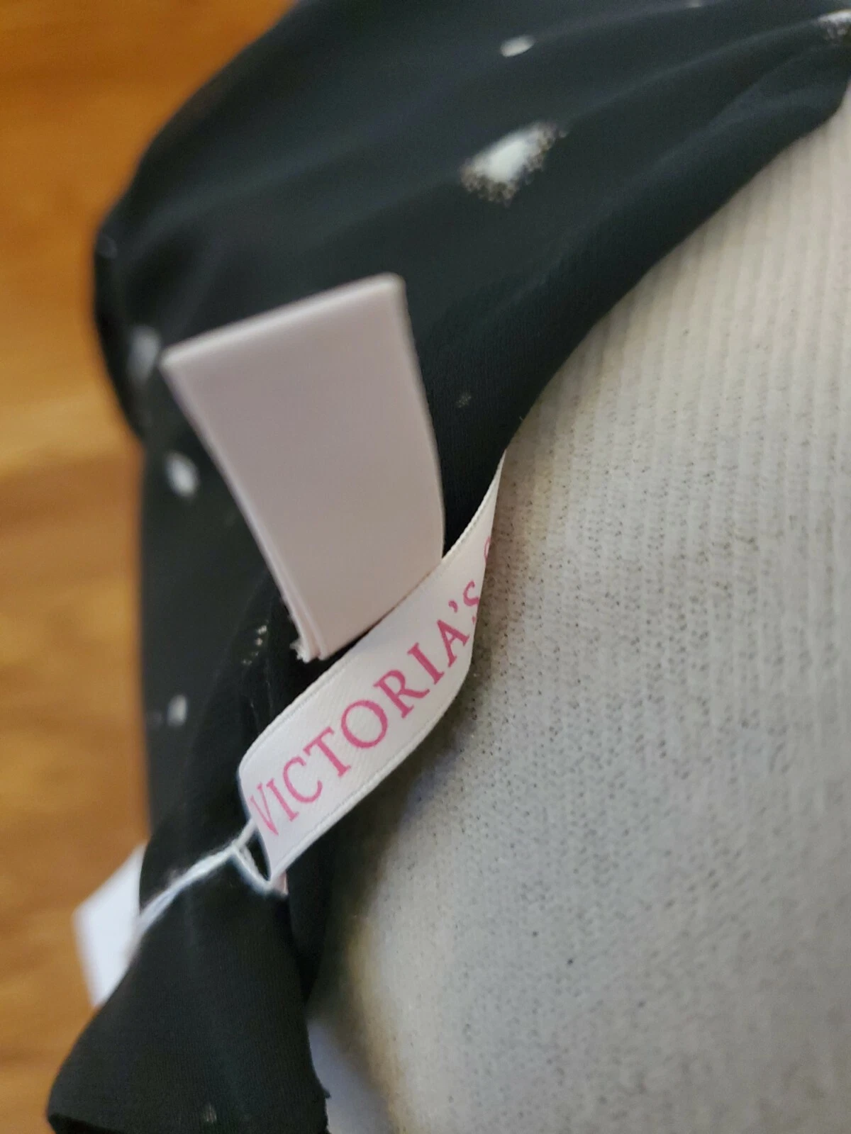 UNDERCOVER Abito Victoria Secret a maniche lunghe in seta