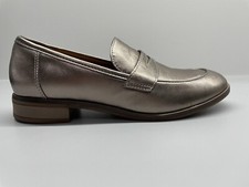 Clarks Ultimate Comfort Loafers Rose Gold Metallic NWOB Size 7.5M