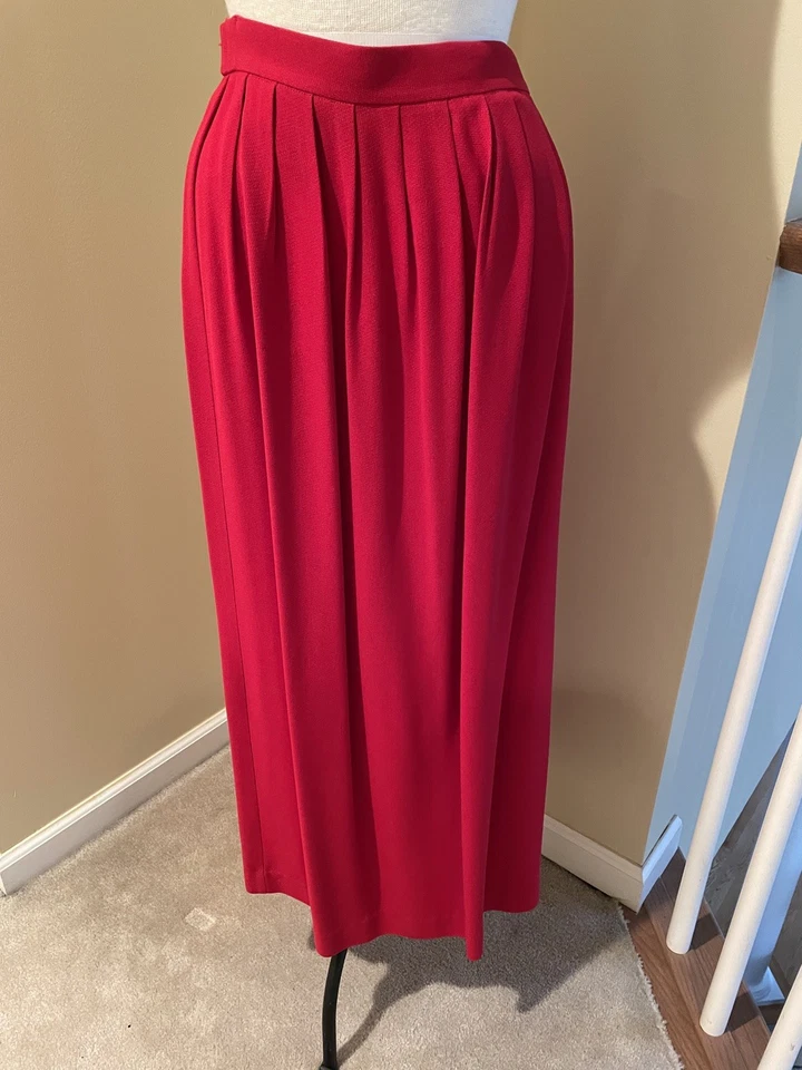 Cynthia Howie 2pc Red Suit with Black Velvet Collar and Long Skirt Size 8 - Image 4 of 4