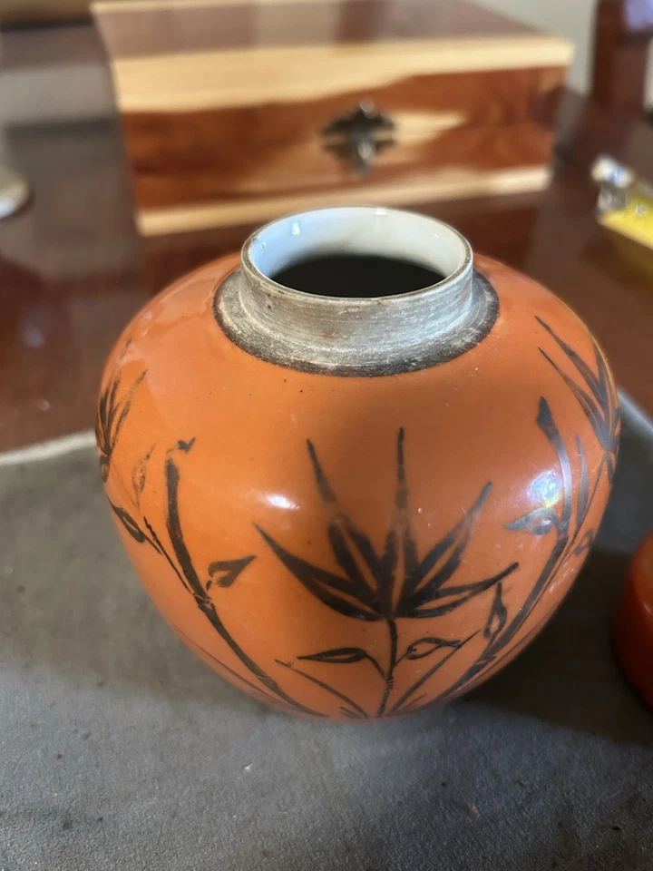 Antiguo tarro chino de jengibre de porcelana molida de coral del siglo XIX Foto 3 de 4