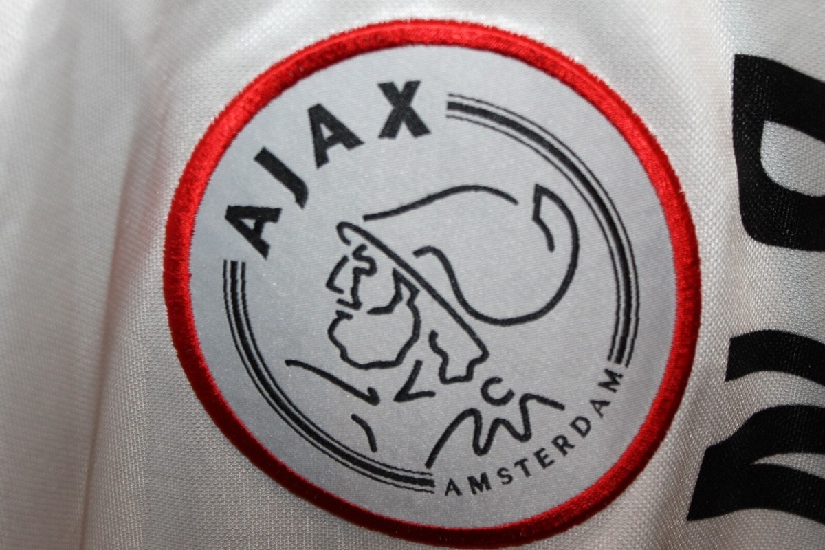 Ajax ABN AMRO Umbro サッカーウェア Lサイズ Ajax ABN AMRO Umbro サッカーウェア Mサイズ - メルカリ