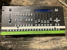 Pilot 2000 Universal Dmx Controller