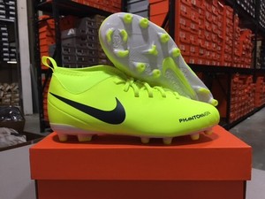 Nike-Junior-Phantom-VSN-Club-DF-FG-Soccer-Cleats-Volt-Black-Size-10c-6y-NEW