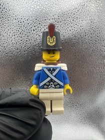 LEGO VINTAGE Pirates Bulk Lot &ndash; (15+) w/weapons 