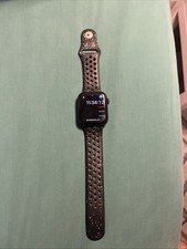 Apple Watch SE 44mm Black Aluminum Case with Nike Sport Band - Regular...