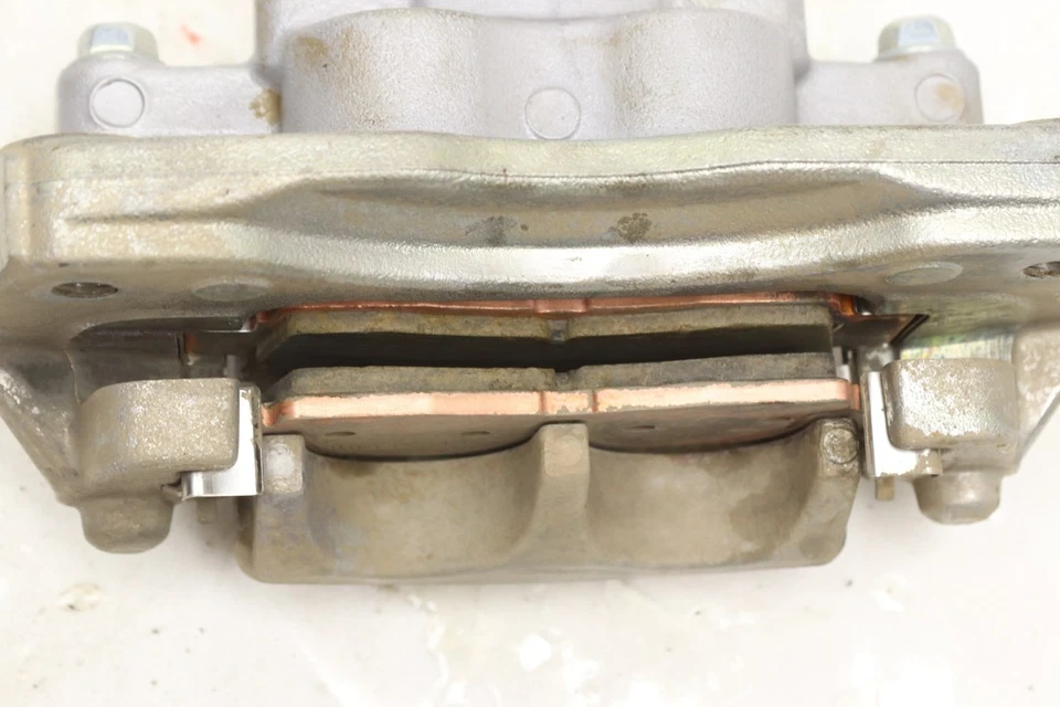 Pinza de freno delantera derecha Yamaha Wolverine 1000 RMAX2 R-SPEC 22 52263 Foto 4 de 4