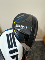 TaylorMade SIM2 Max 4H Hybrid 22° RH Regular Fujikura Graphite Shaft + Headcover