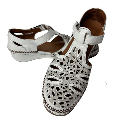 Spring Step Women s Irin T-Strap Shoe White Comfort Size 7
