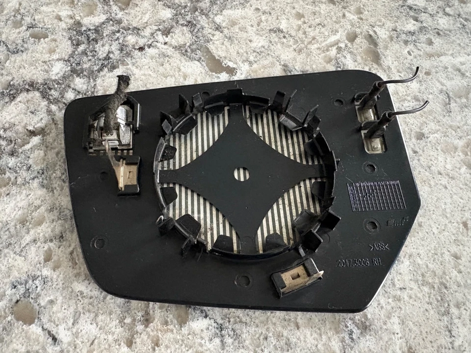 2014-2020 Chevrolet Impala Right Side Passenger Heated Mirror Glass Blind Spot - Image 2 of 2