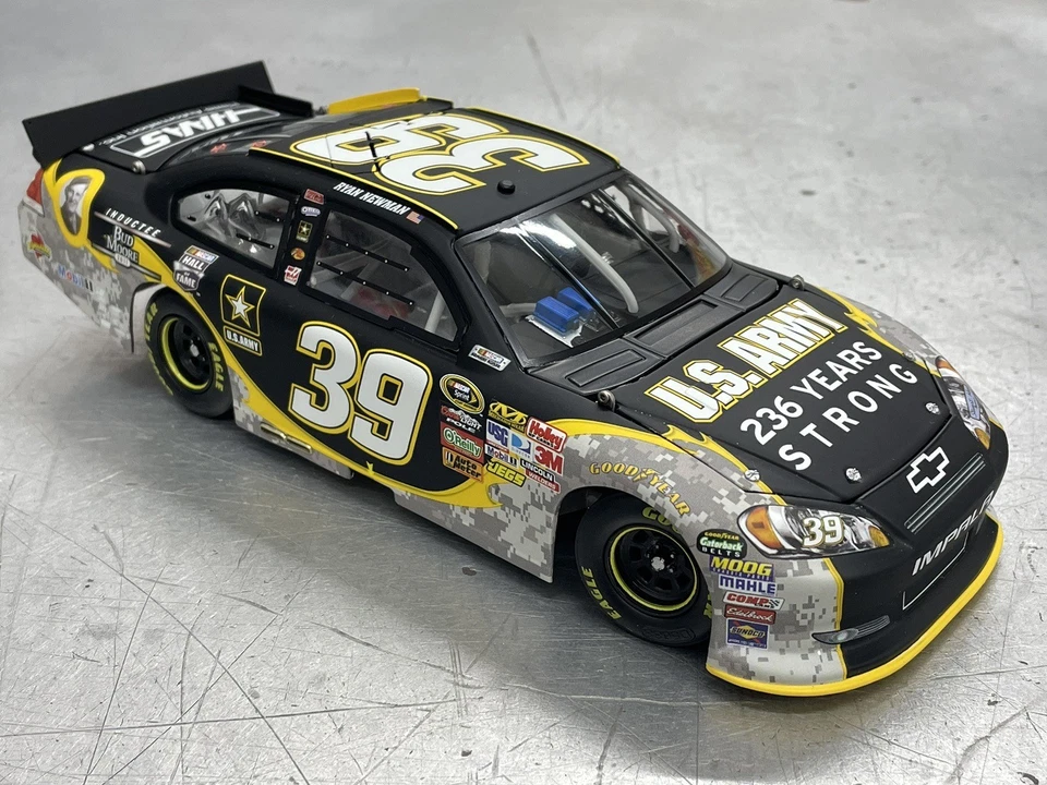 SAMPLE Ryan Newman #39 U.S. ARMY Birthday Bud Moore HoF 2011 1/24 NASCAR DieCast - Image 3 of 4