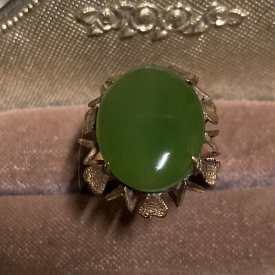 VINTAGE jade oval cabochon ring 18k彫刻 Vintage 18K Yellow Gold Oval Shaped Cabochon Jade Ring Mark 18K