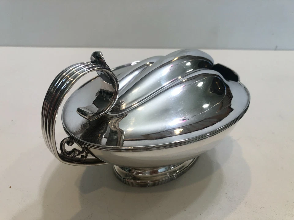 Calentador de cuchara con patas de plata Walker & Hall 53805 raro de colección, 7" L, 4 1/2" H Foto 2 de 4