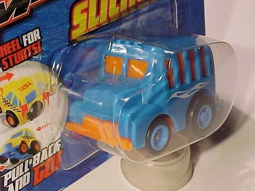 2 Zoll Schulbus Maisto Kunststoff Abenteuerräder Slickers Zurückziehen und Gehen 2015 - Bild 2 von 5