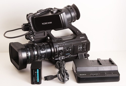 Sony PMW 300 1/2" XDCAM HD Camcorder PMW300 - 30 Day Warranty! - Picture 2 of 8