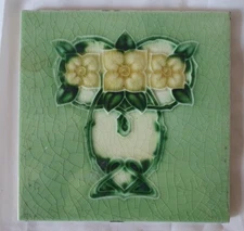 ENGLISH PERIOD ART NOUVEAU DESIGN 6 INCH TILE (E)  