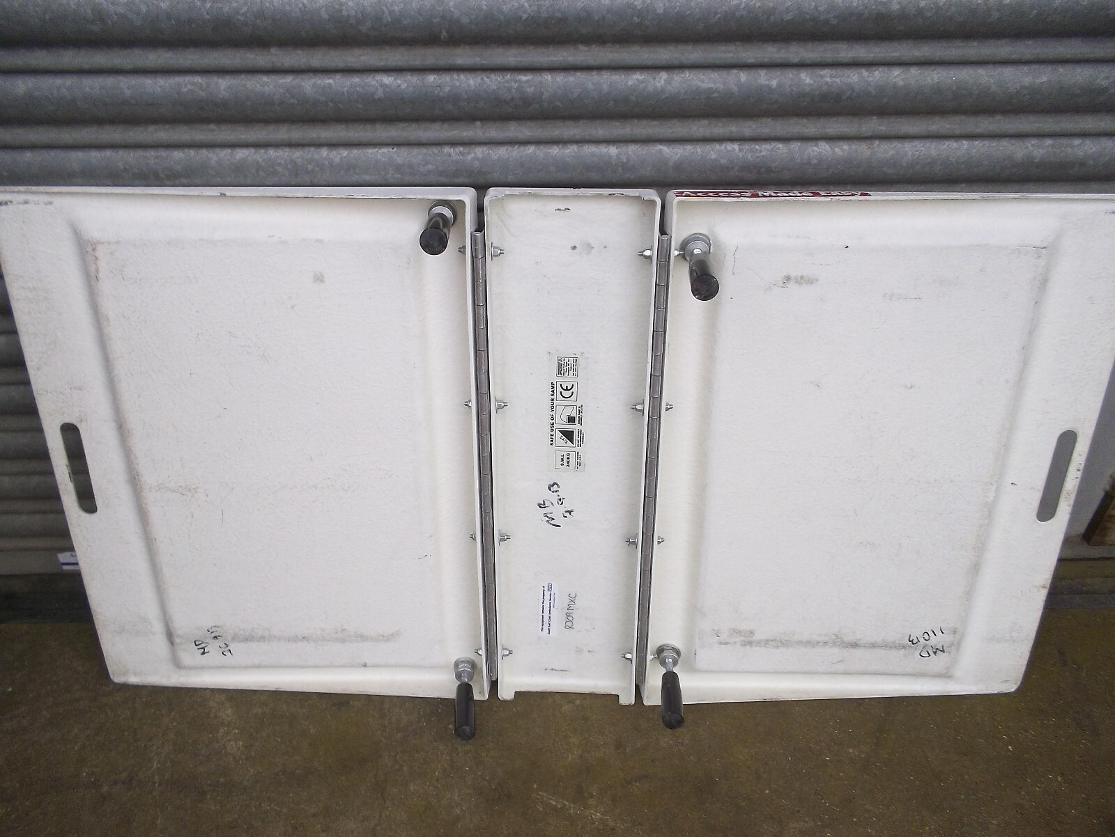 JETMARINE Wheelchair Threshold Ramp, Folding, Portable, Antislip W66cm