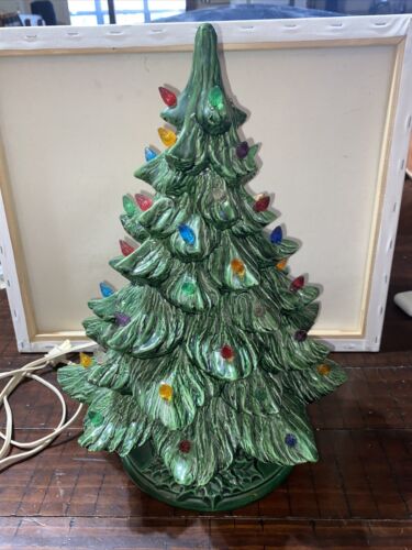 Vtg 1970's Nowell Mold Ceramic Lighted Christmas Tree 16"  - Afbeelding 1 van 18