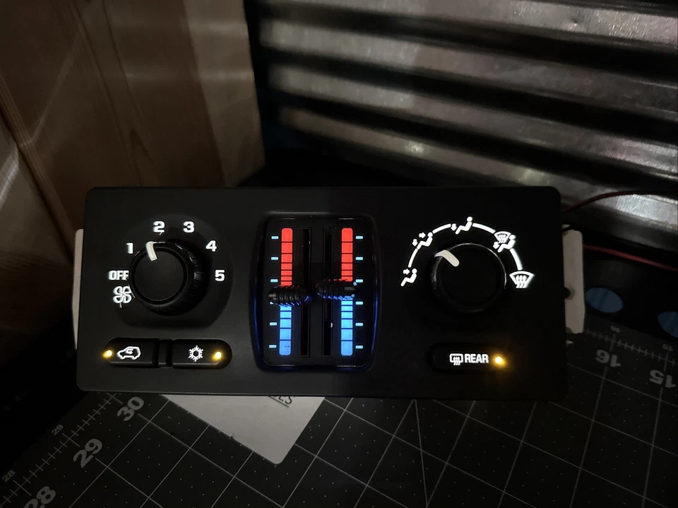 Chevy Trailblazer GMC Envoy 2003 2005 control de clima 15132072 LED BLANCO ¡LEER! Foto 2 de 4