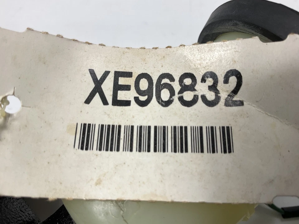 Cilindro maestro de freno Carquest E96832 para Toyota Cressida 1978 Foto 4 de 4