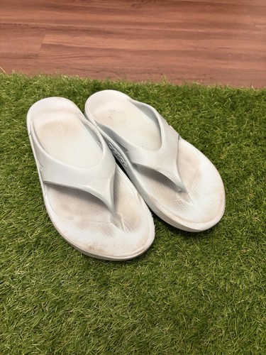 OOFOS Recovery Flip Flops Sandals Gray Used Men’s
