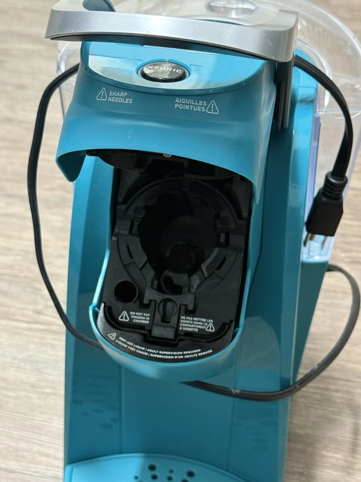 Keurig 2.0 coffee maker For Parts - Image 2 of 3