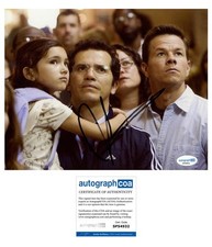 John Leguizamo "The Happening" AUTOGRAPH Signed 'Julian' 8x10 Photo ACOA