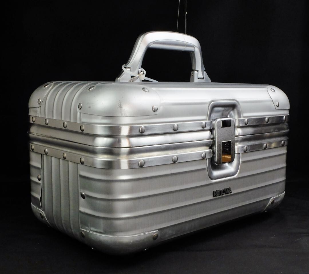 Rimowa 982.73 Vtg Topaz Beauty Case 17L Turnkey Aluminum Rimowa 982.73 Vtg Topaz Beauty Case 17L Turnkey Aluminum