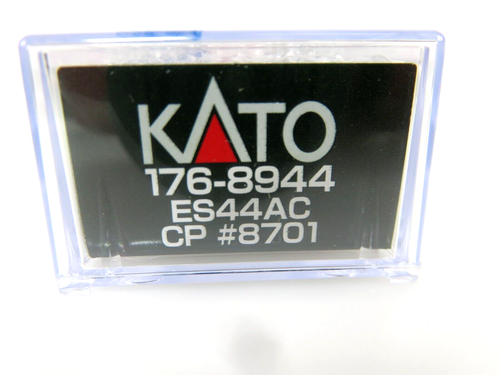 Kato 176-8944 N Scale CP Canadian Pacific GE ES44AC Diesel Locomotive #8701 NIB - Picture 4 of 5