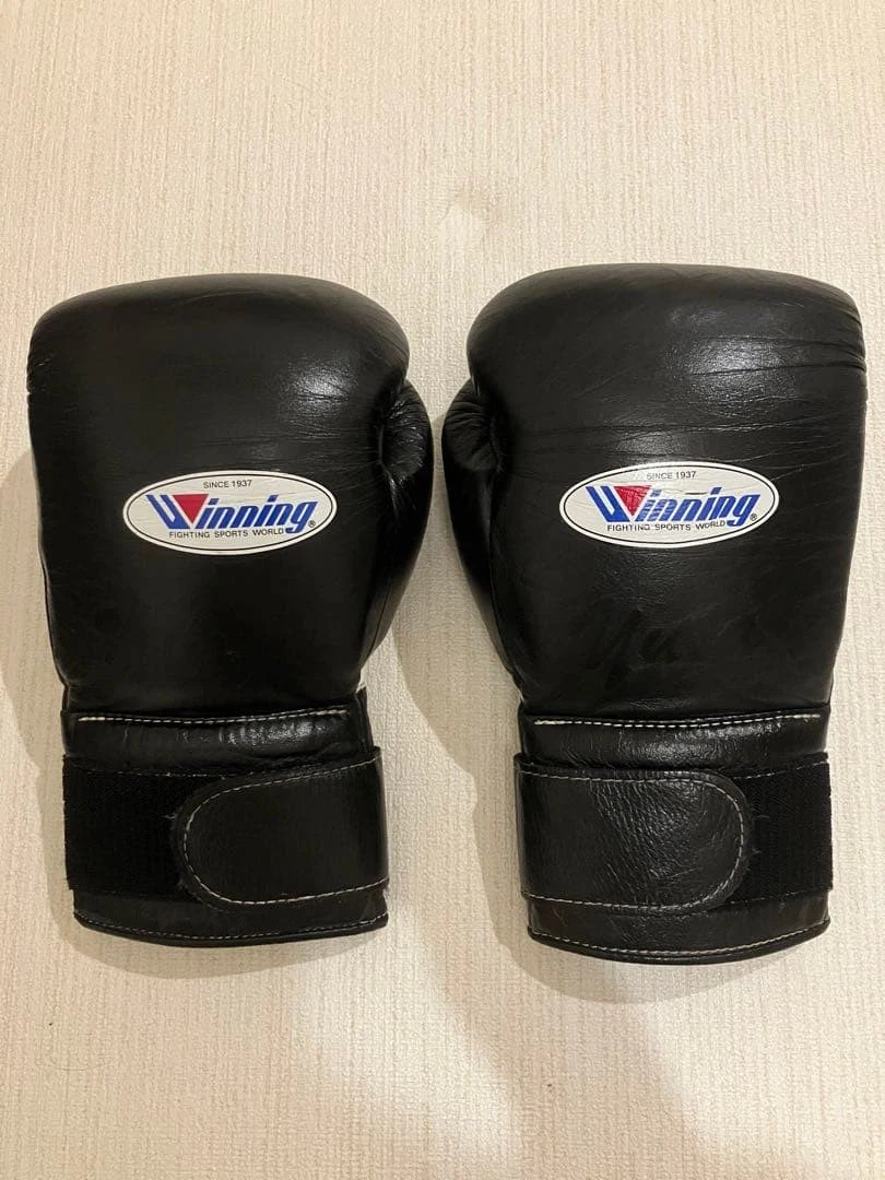 最後の最後値下げです！Winning 12oz 黒　よろしくお願いします。 ウイニング(WINNING) ボクシンググローブ プロフェッショナルタイプ 14