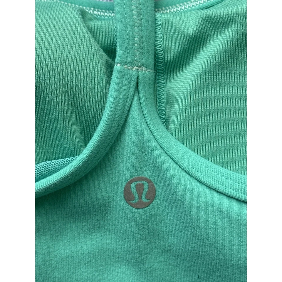 Camiseta sin mangas Lululemon Power Y sujetador incorporado verde azulado aguamarina talla 6 estante yoga gimnasio Foto 3 de 4