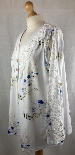 Blusa para mujer blanca azul floral de ganchillo con borde cuello en V con botones XXL A53 - Imagen 4 de 11