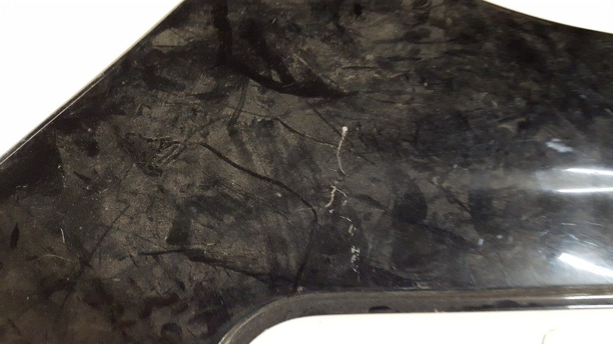 198 Kawasaki ZX600 Ninja ZX 600 K438. right side cover